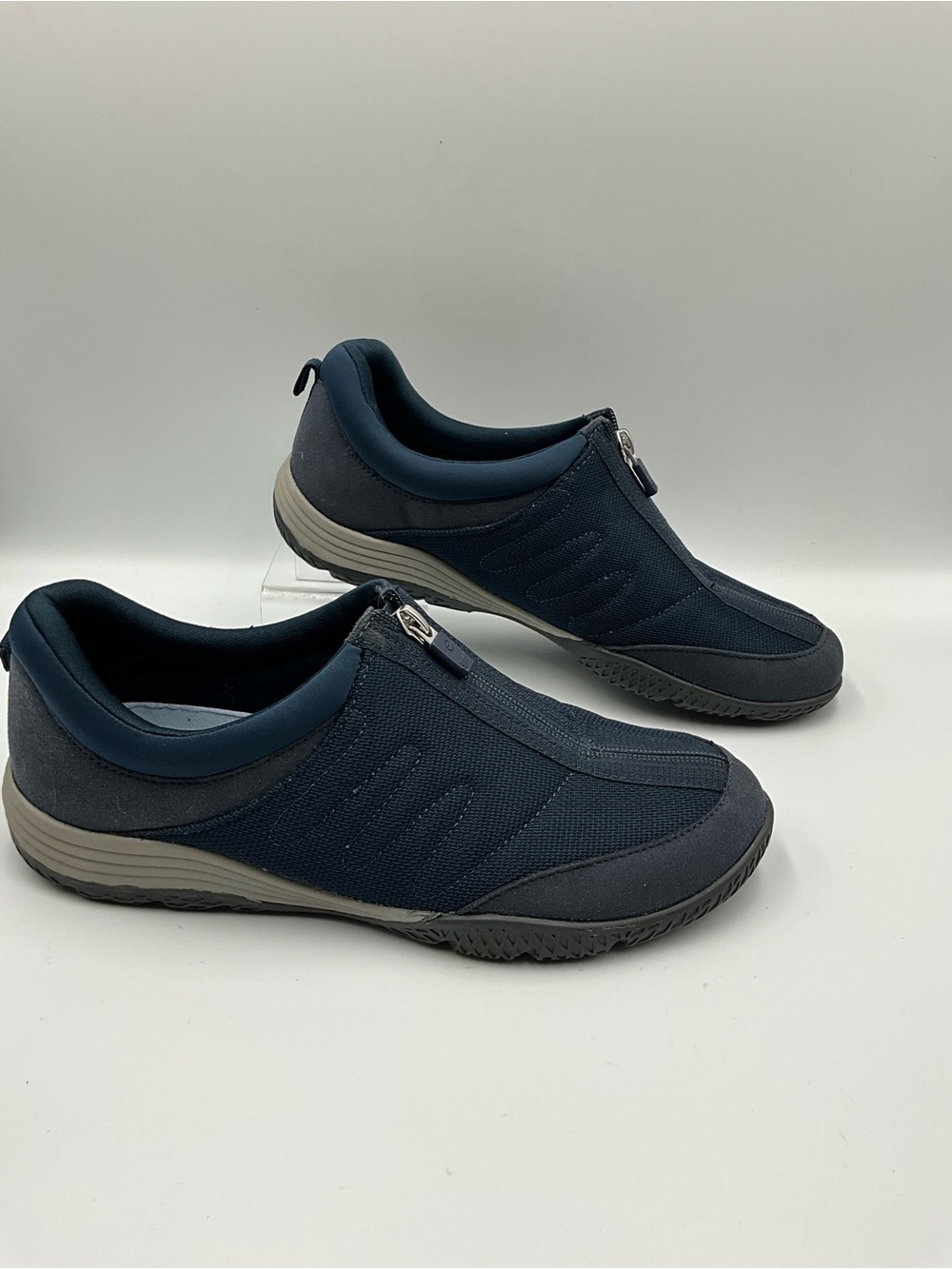Easy Spirit Sneakers Size 9 Navy Slip-On Zipper Walking Sneakers